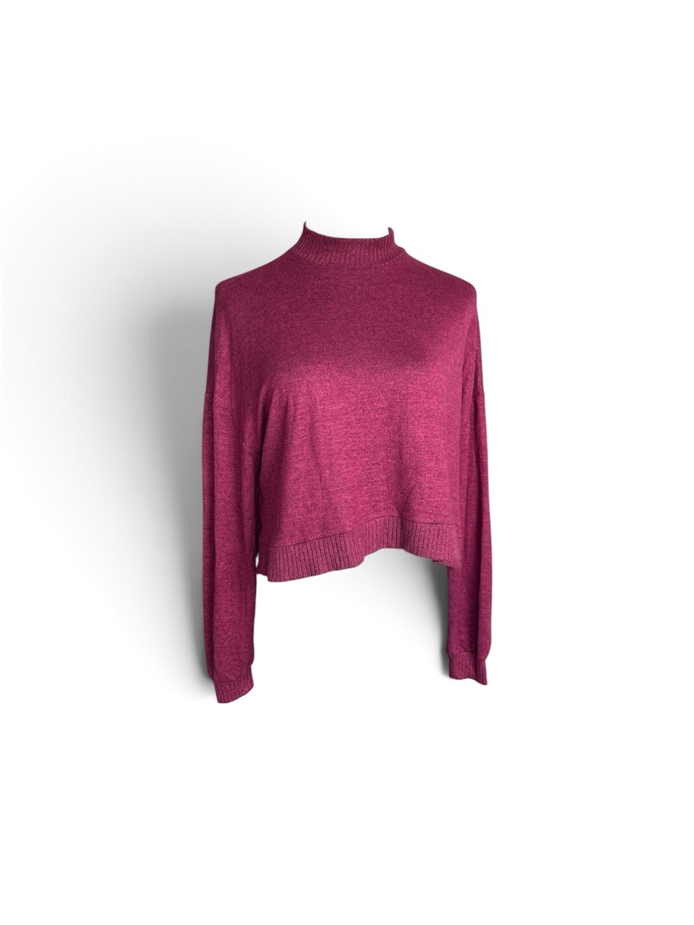 SO Cropped Mock-Neck Sweater in Magenta